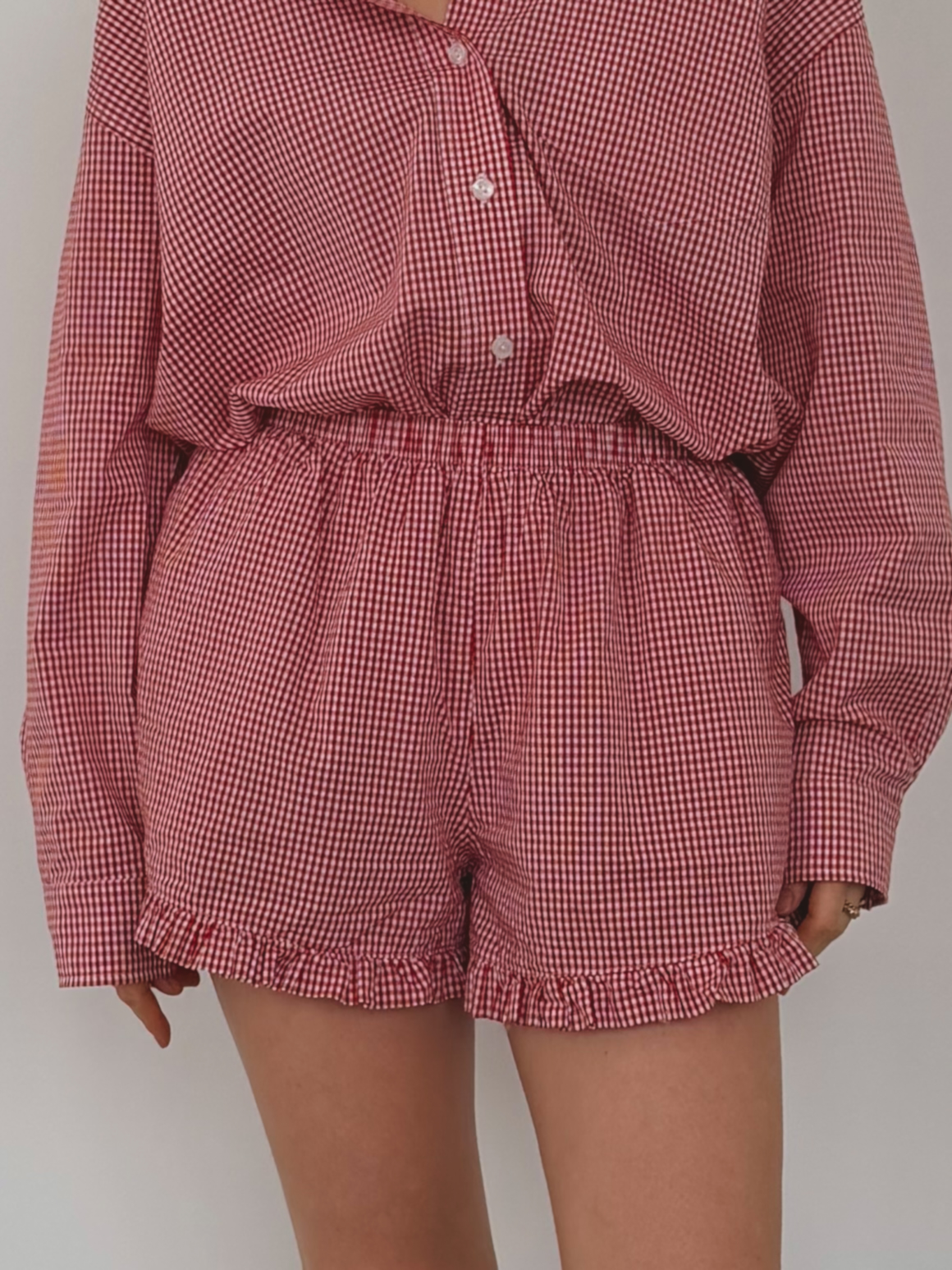 Шорты со сборкой Red