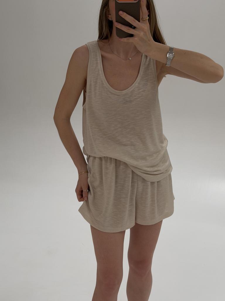 Майка из невесомого трикотажа, нюд