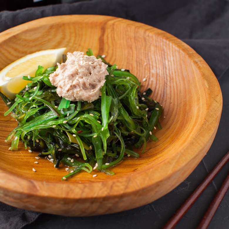 ЧУКА С ОРЕХОВЫМ СОУСОМ