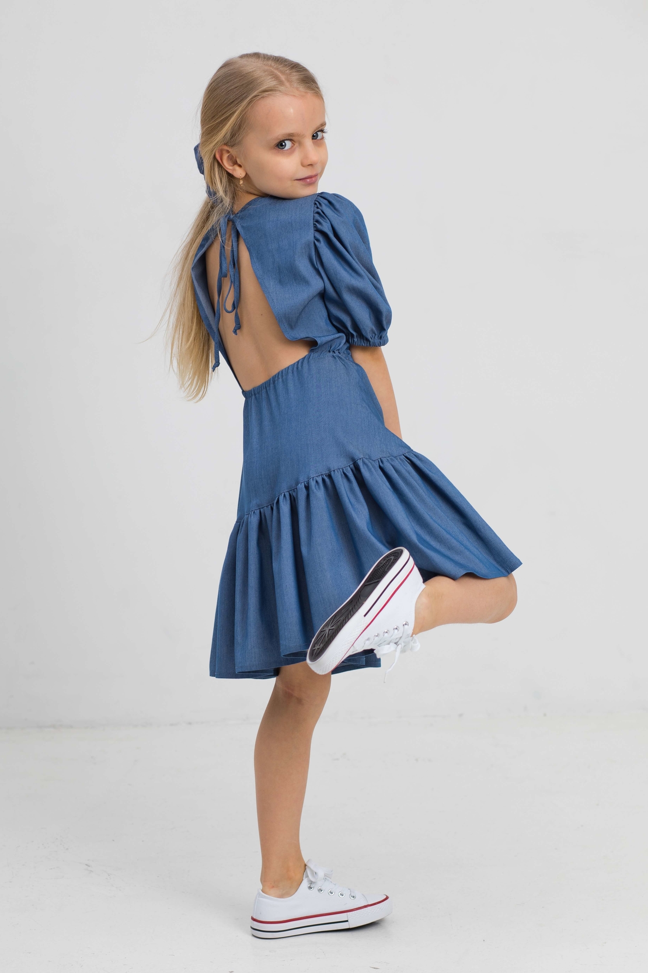 Платье с открытой спиной