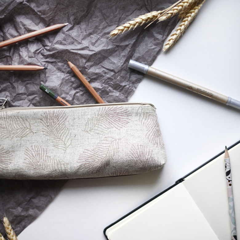 Pencils case " Feathers"