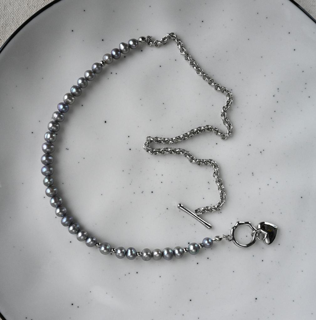Necklace with Grey Pearls ans Heart Pendant