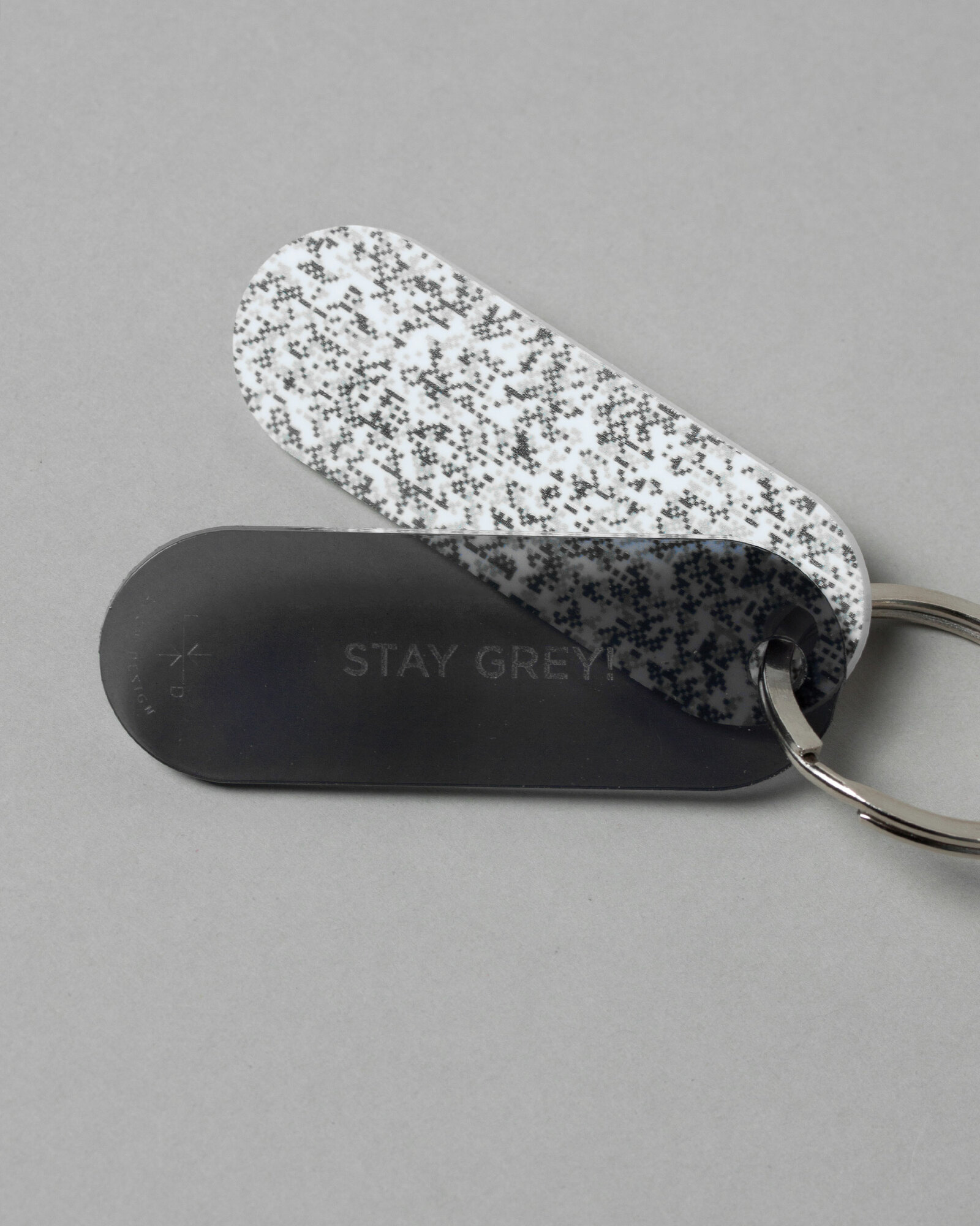 Брелок STAY GREY