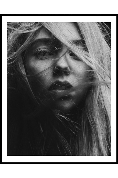 Постер Девушка