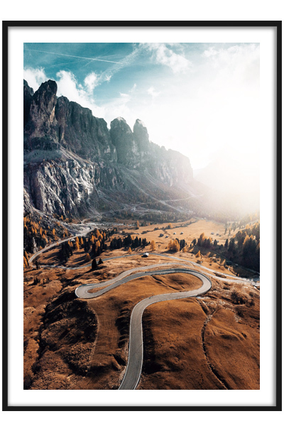 Постер Петлистая дорога