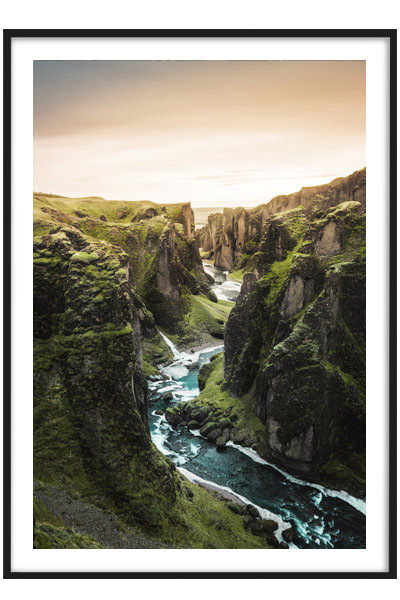 Постер Река на закате