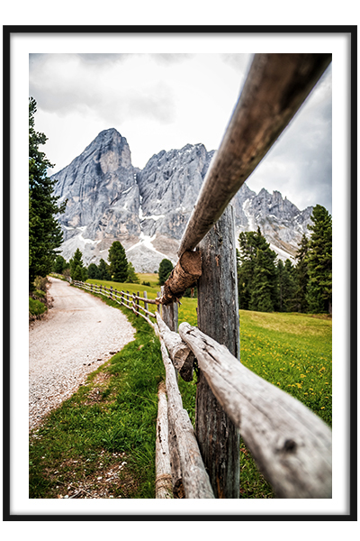 Постер  Дорога в горы