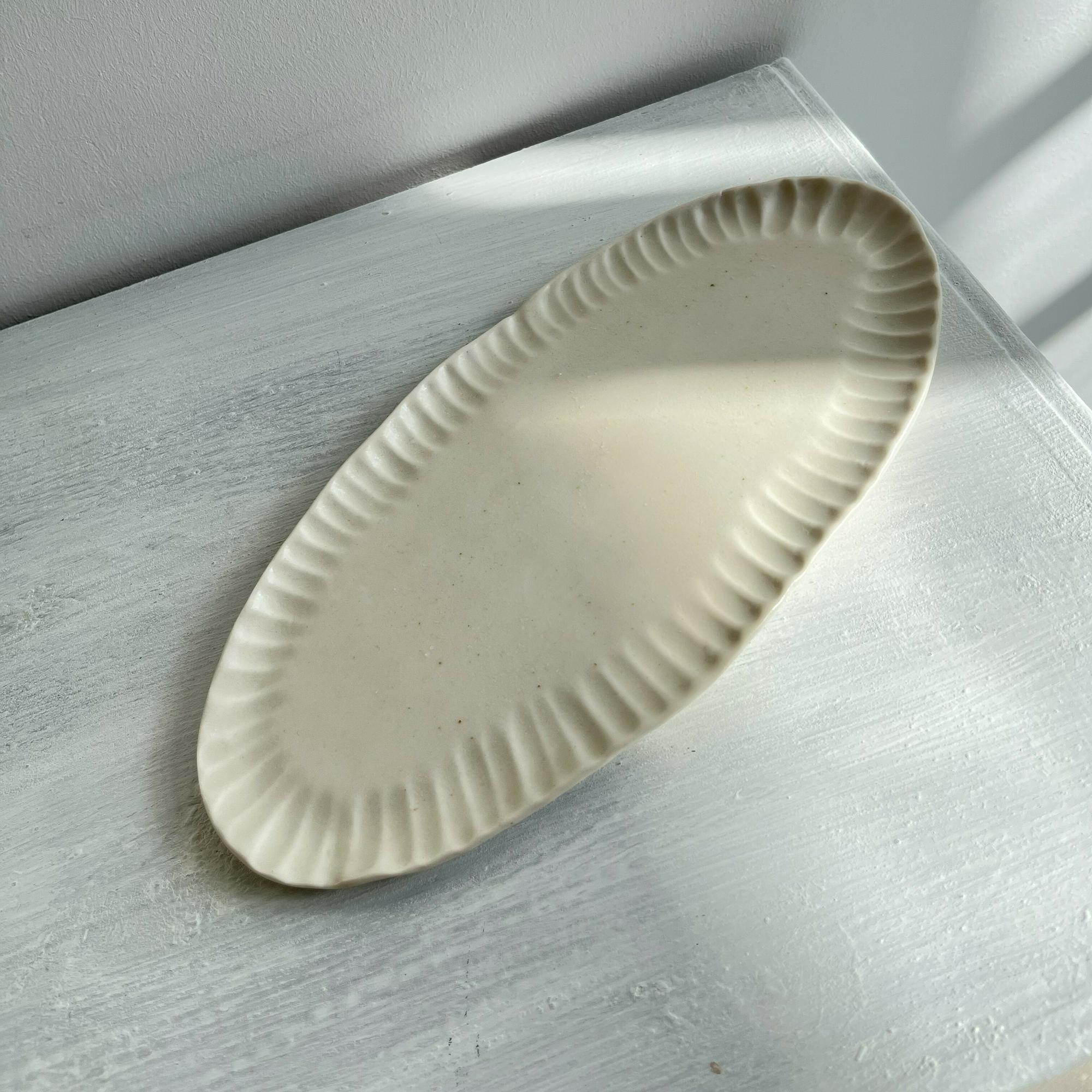 Овальная десертная тарелка РИФ