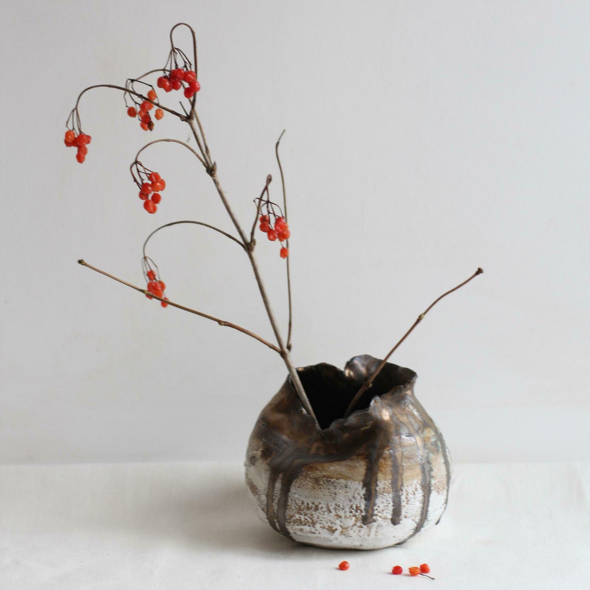 Ваза шар ПРОБУЖДЕНИЕ бронза 15 см