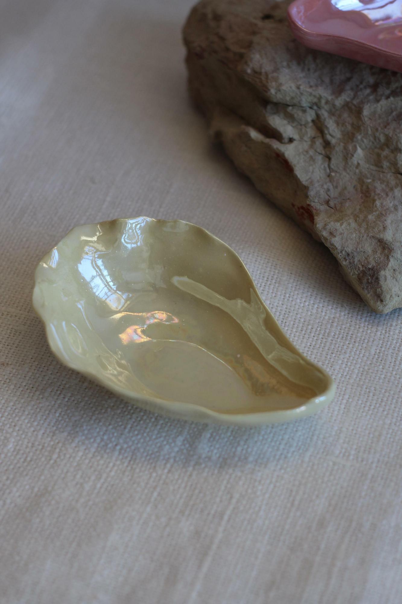 Пиала УСТРИЦА в оттенке: сливочное масло