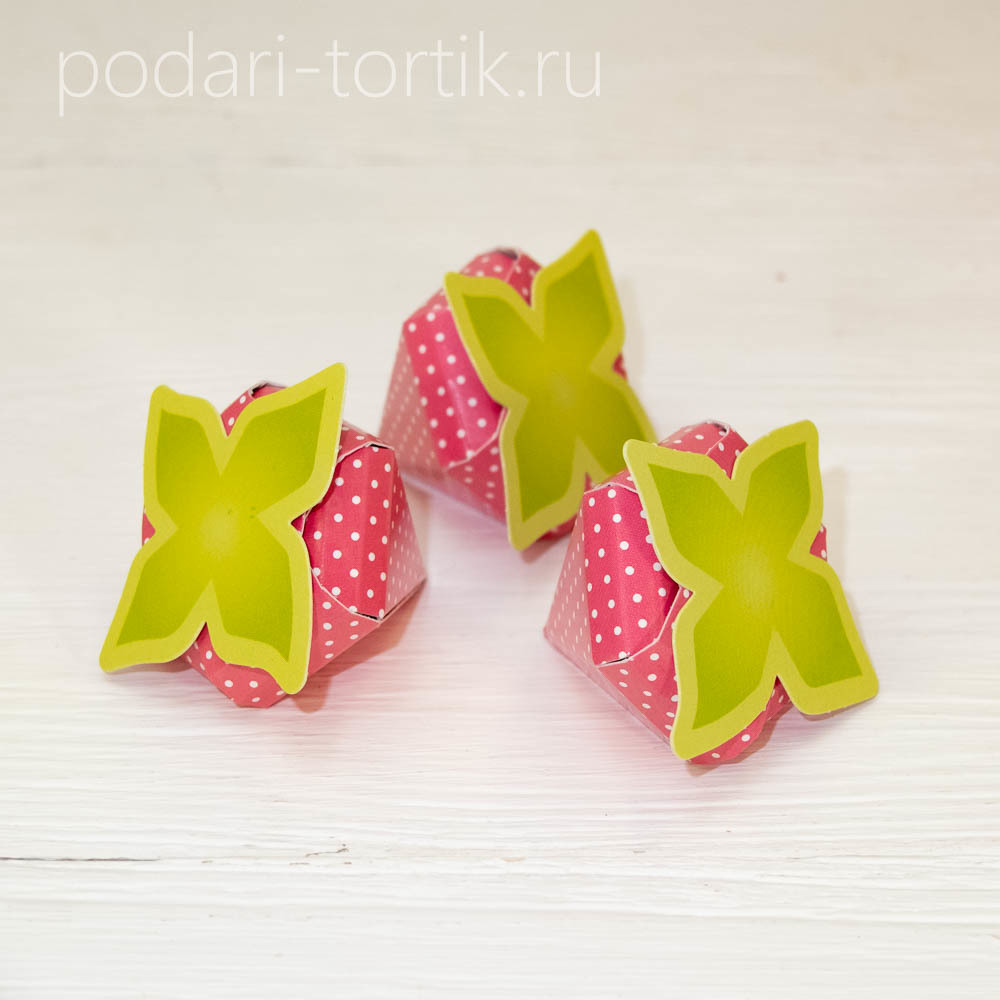 Клубника из картона - 2