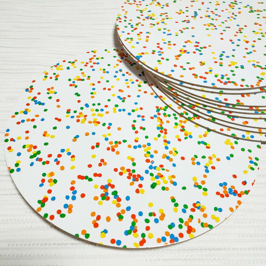 Поднос для торта, конфетти 28 см (толстый картон 3 мм)