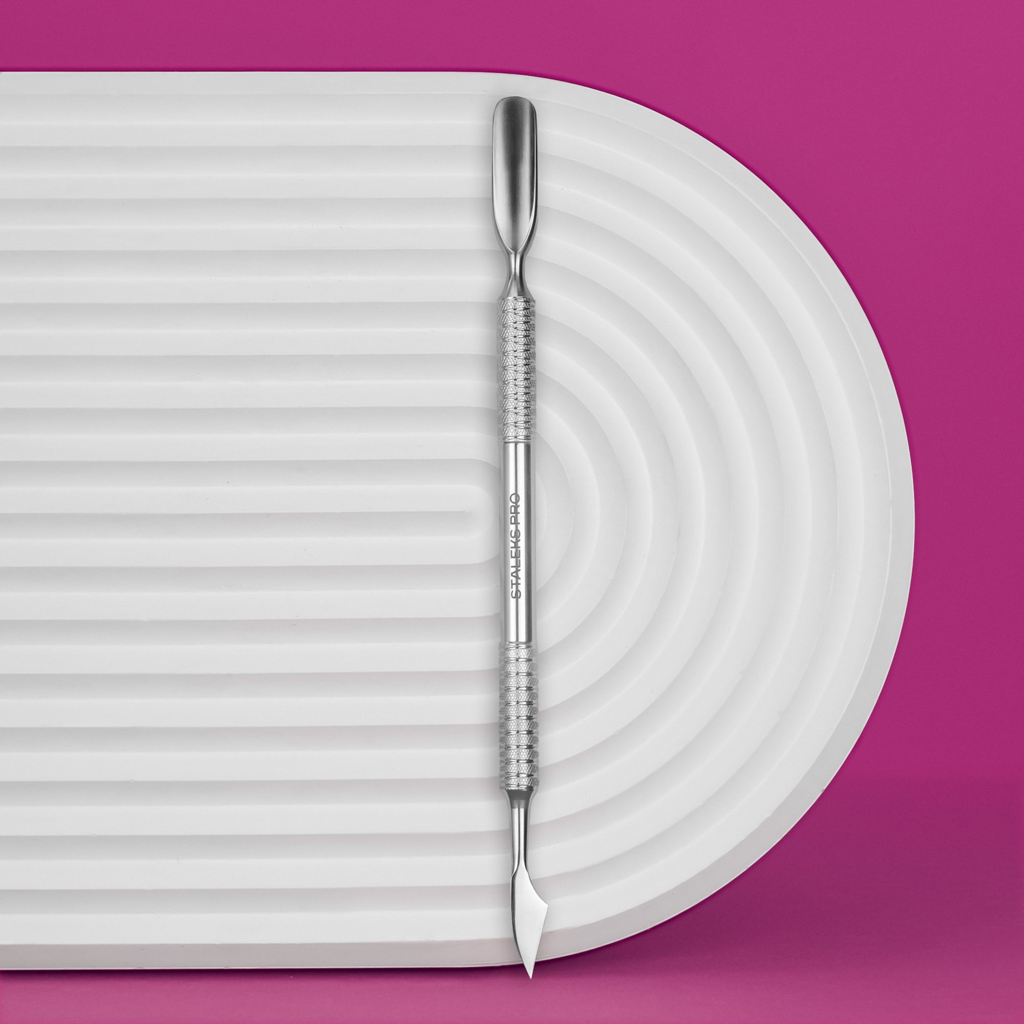 PE-30/3 Лопатка маникюрная EXPERT 30 TYPE 3 (скругленный пушер+топорик)