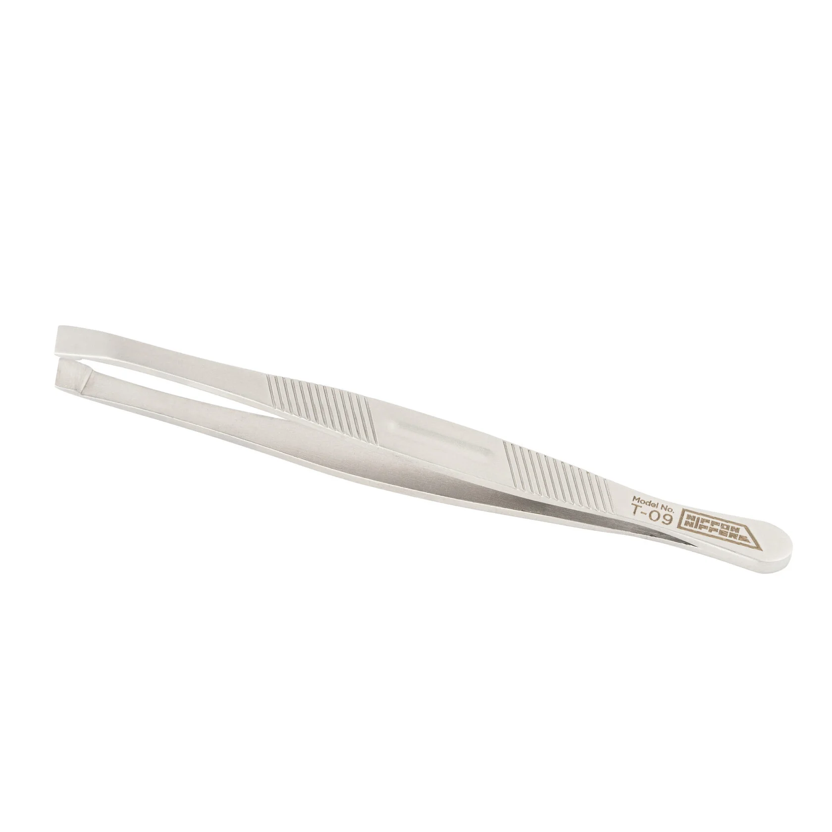 Купите пинцет Nippon Nippers T-09 для бровей