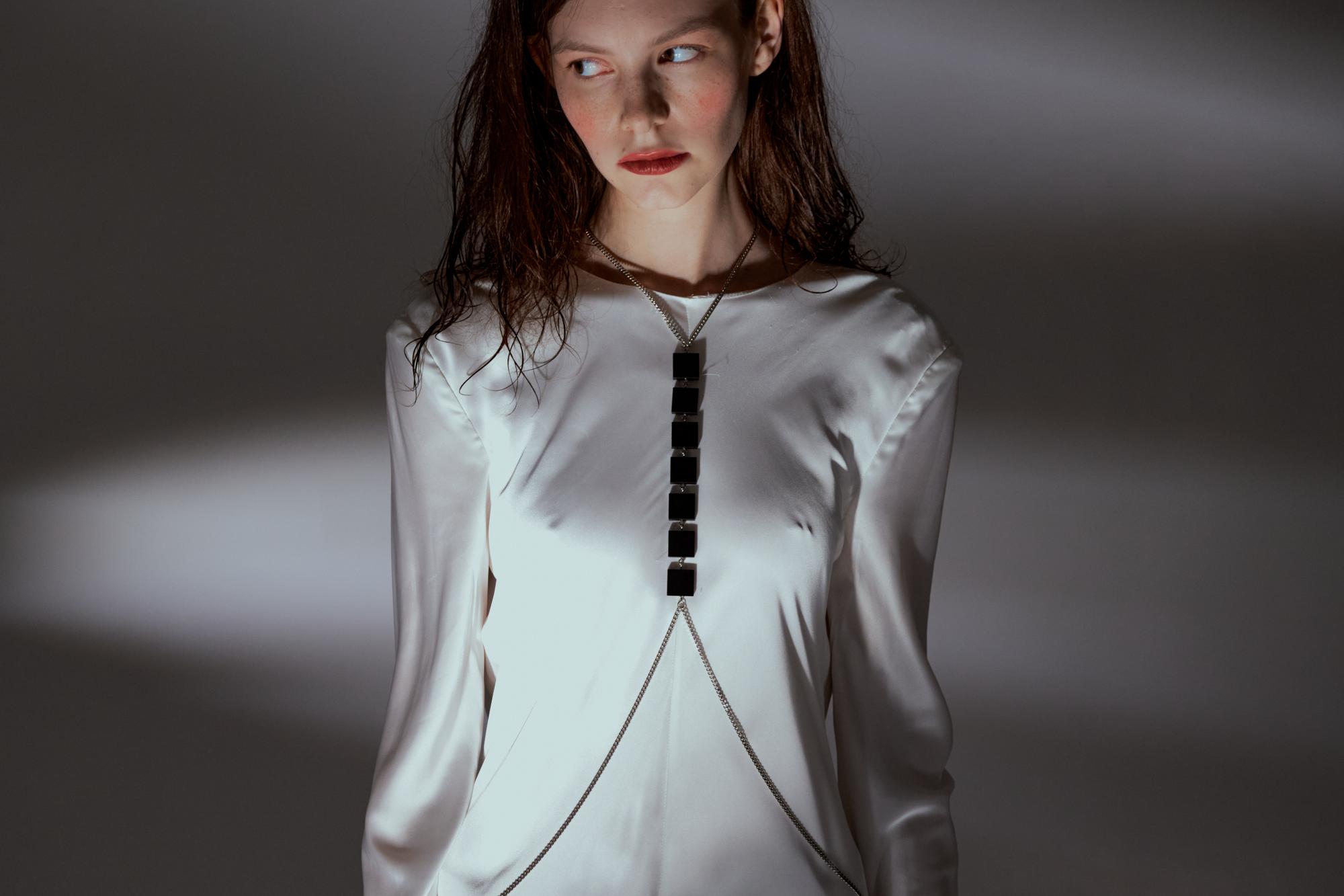 Бодичейн CUBE1 черный граб