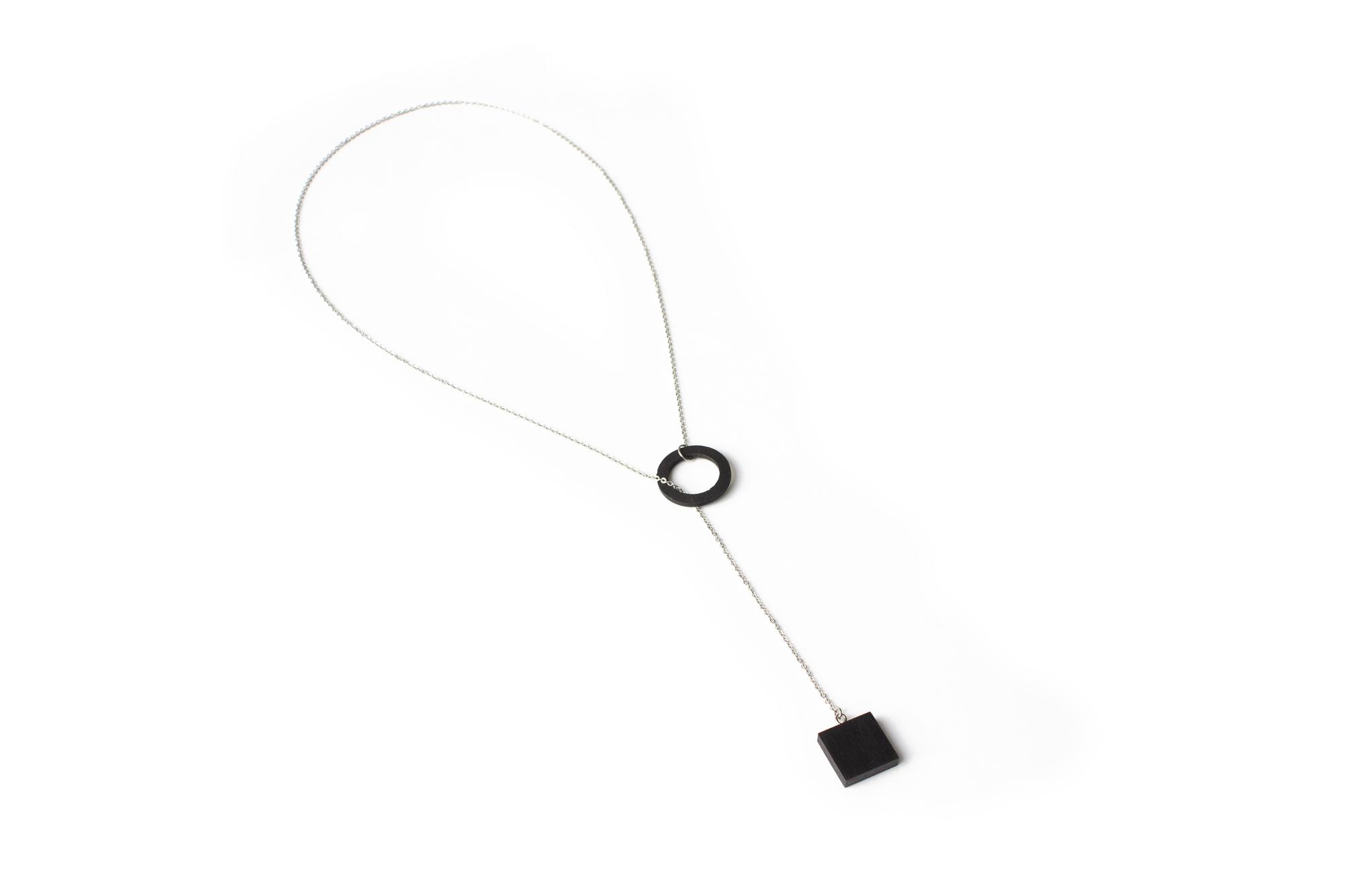 Колье СUBE3 черный граб