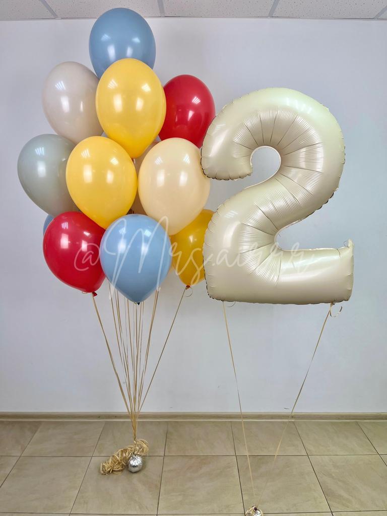 Набор «Бежевая цифра с цветными шариками»