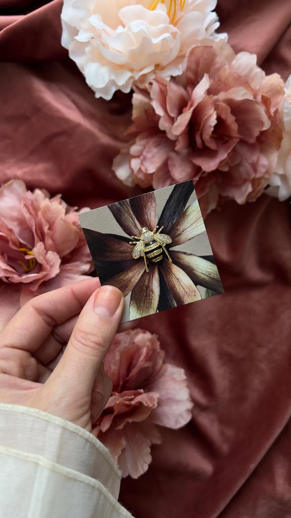 Брошь "HONEY 3.0"