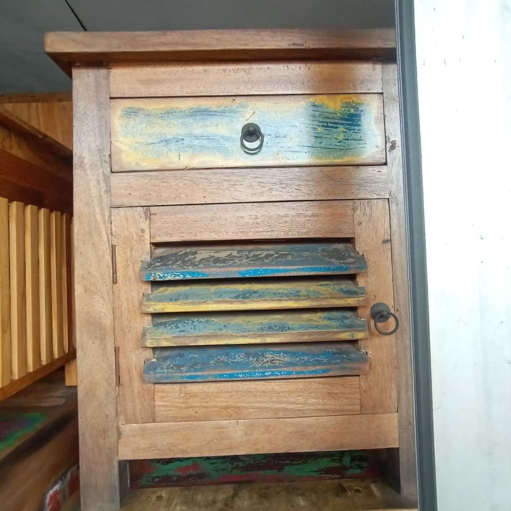 Тумба прикроватная 8