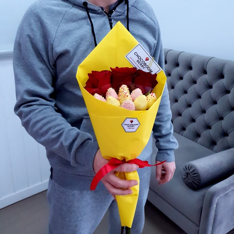 Яркий фруктовый букет с доставкой по городу Сургуту