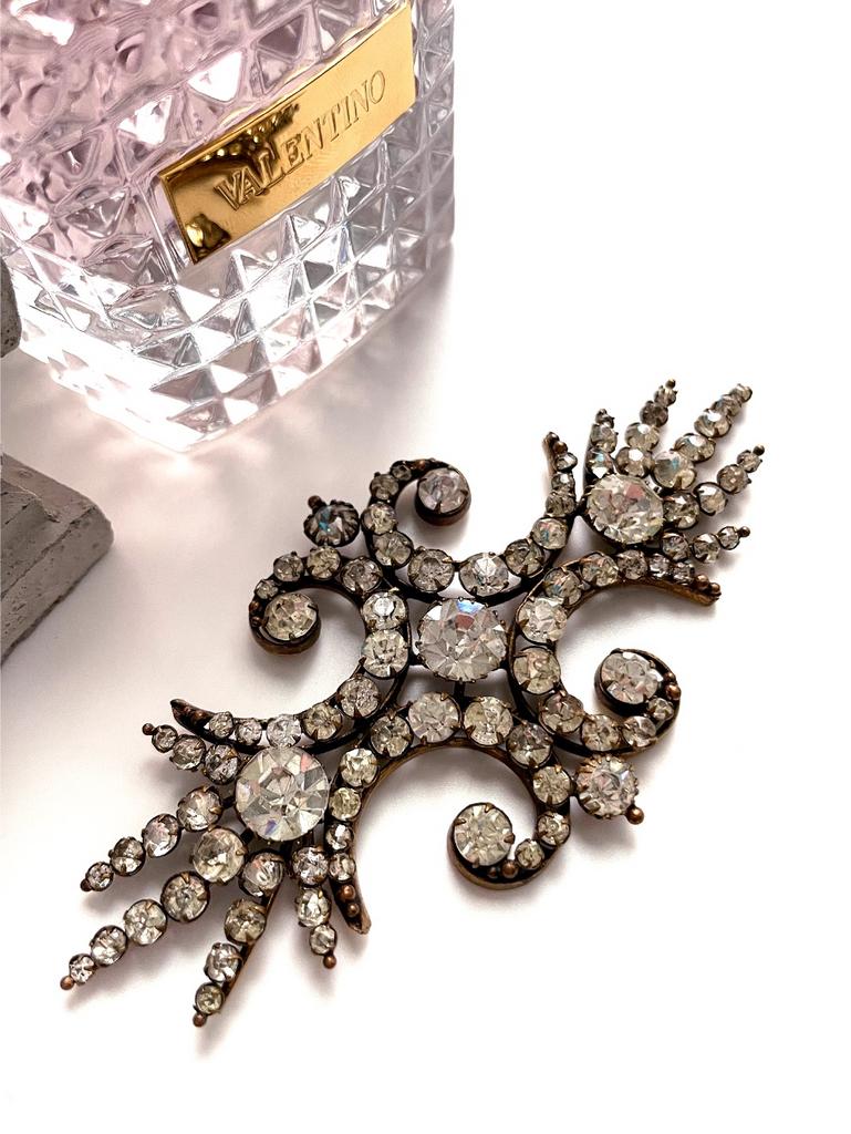 Антикварное украшение для одежды