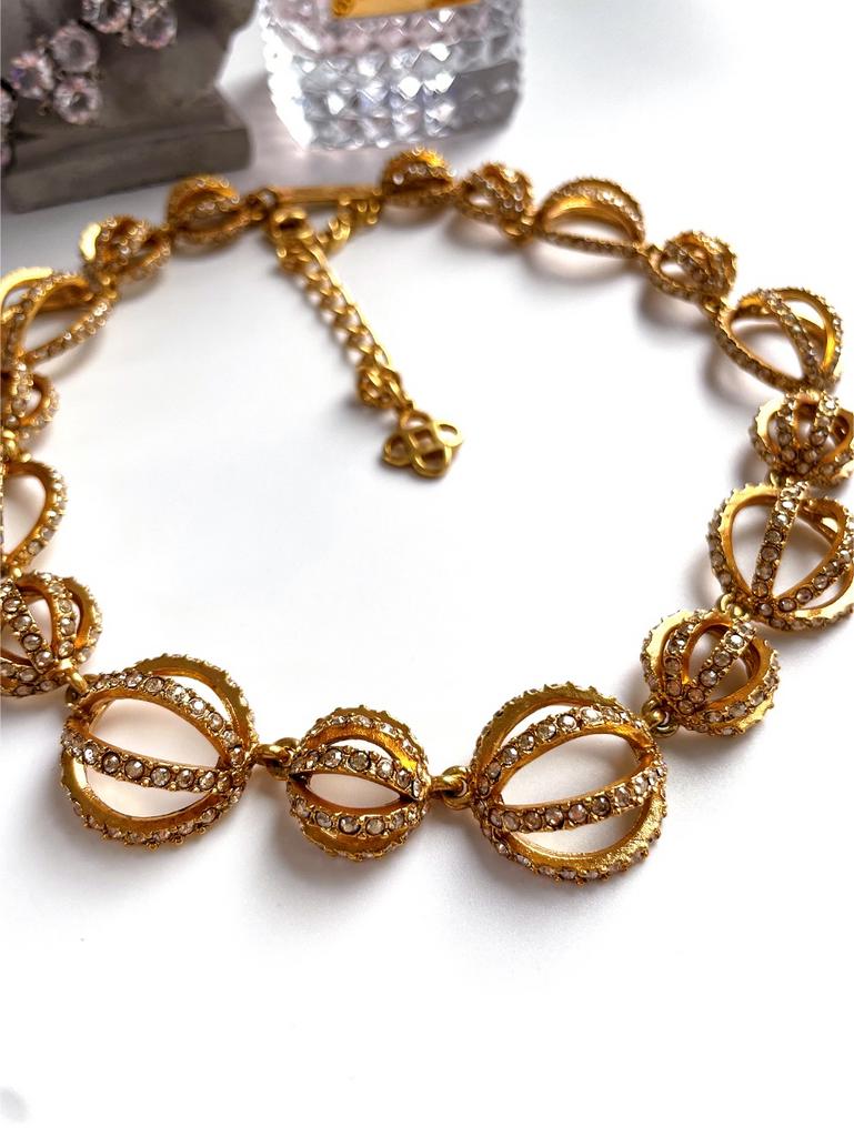 Колье с полусферами