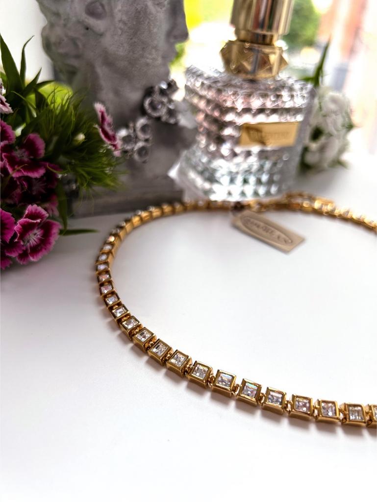 Базовое золотистое  колье с квадратными звеньями