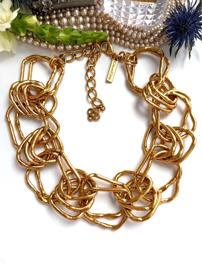 Колье с цепями золотого цвета