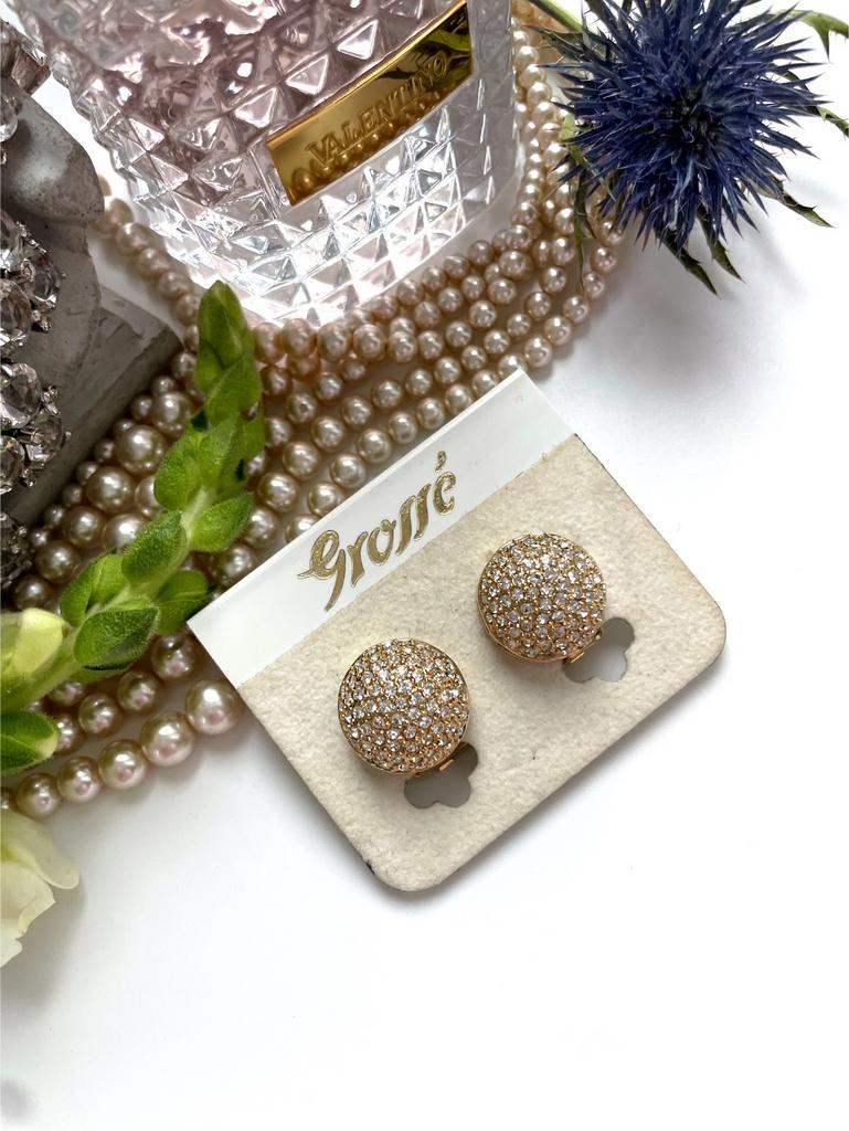 Круглые клипсы с паве