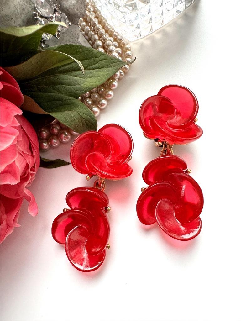 Красные клипсы цветы