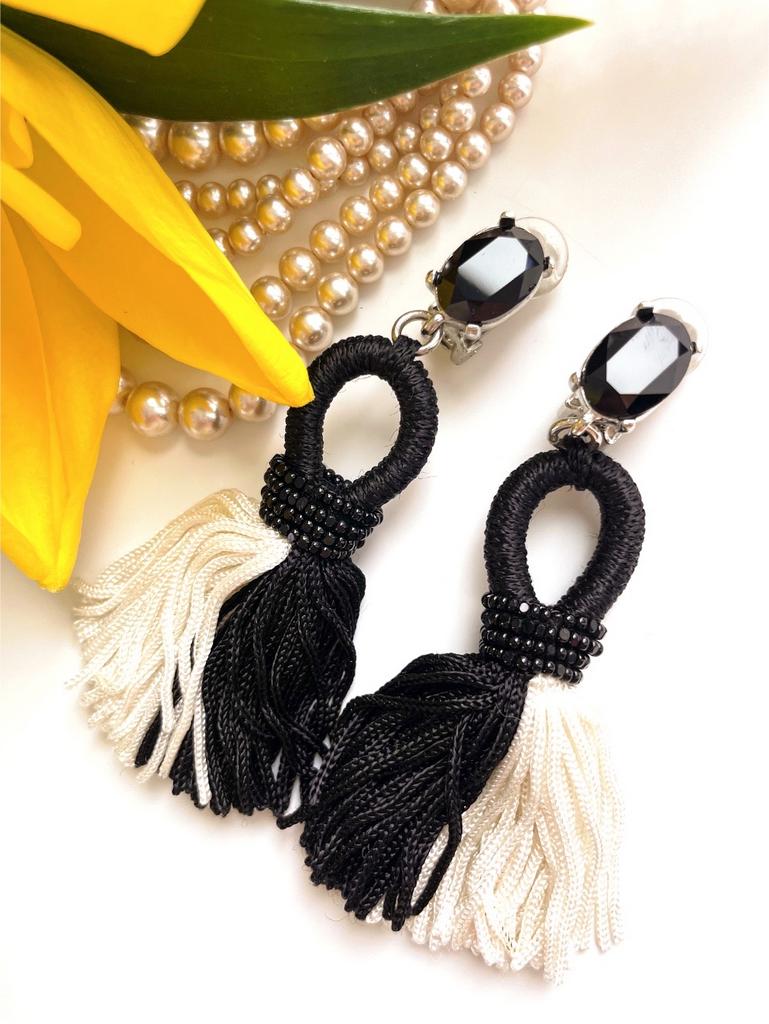 Клипсы-кисти черно-белого цвета