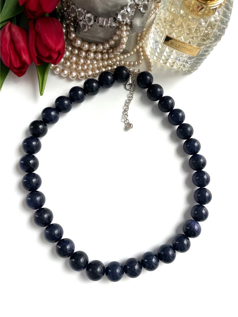 Колье из темно-синего авантюрина