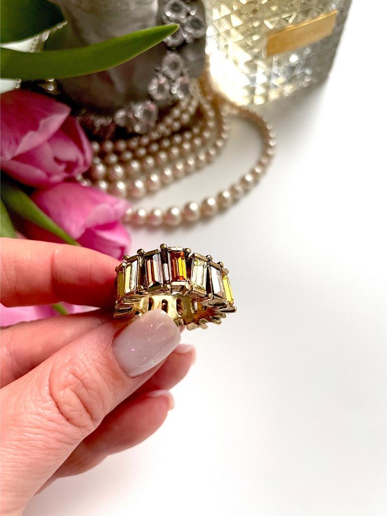 Кольцо в теплых тонах