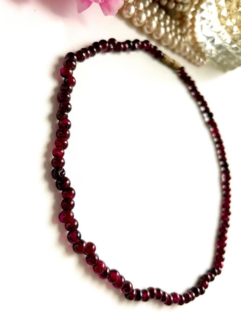 Гранатовый чокер