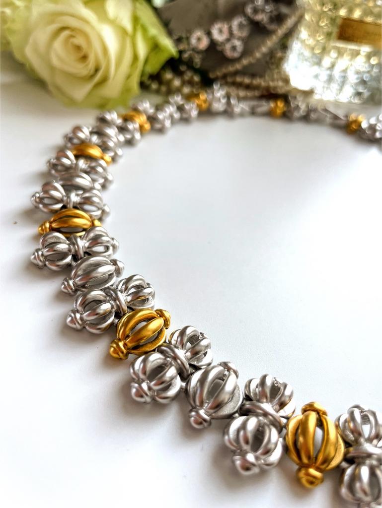 Колье с матовыми звеньями