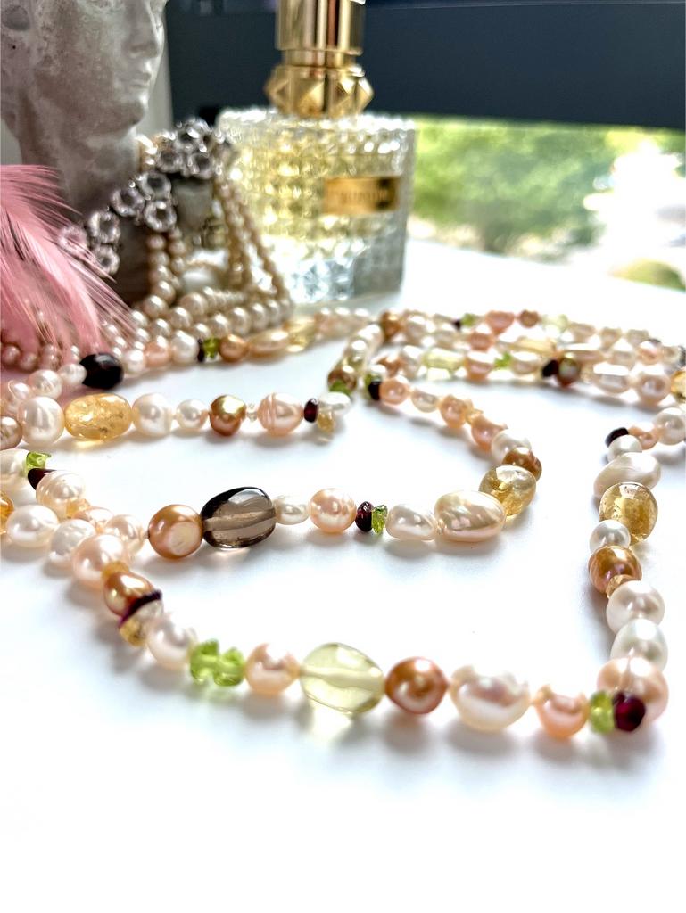 Длинное колье с натуральными камнями