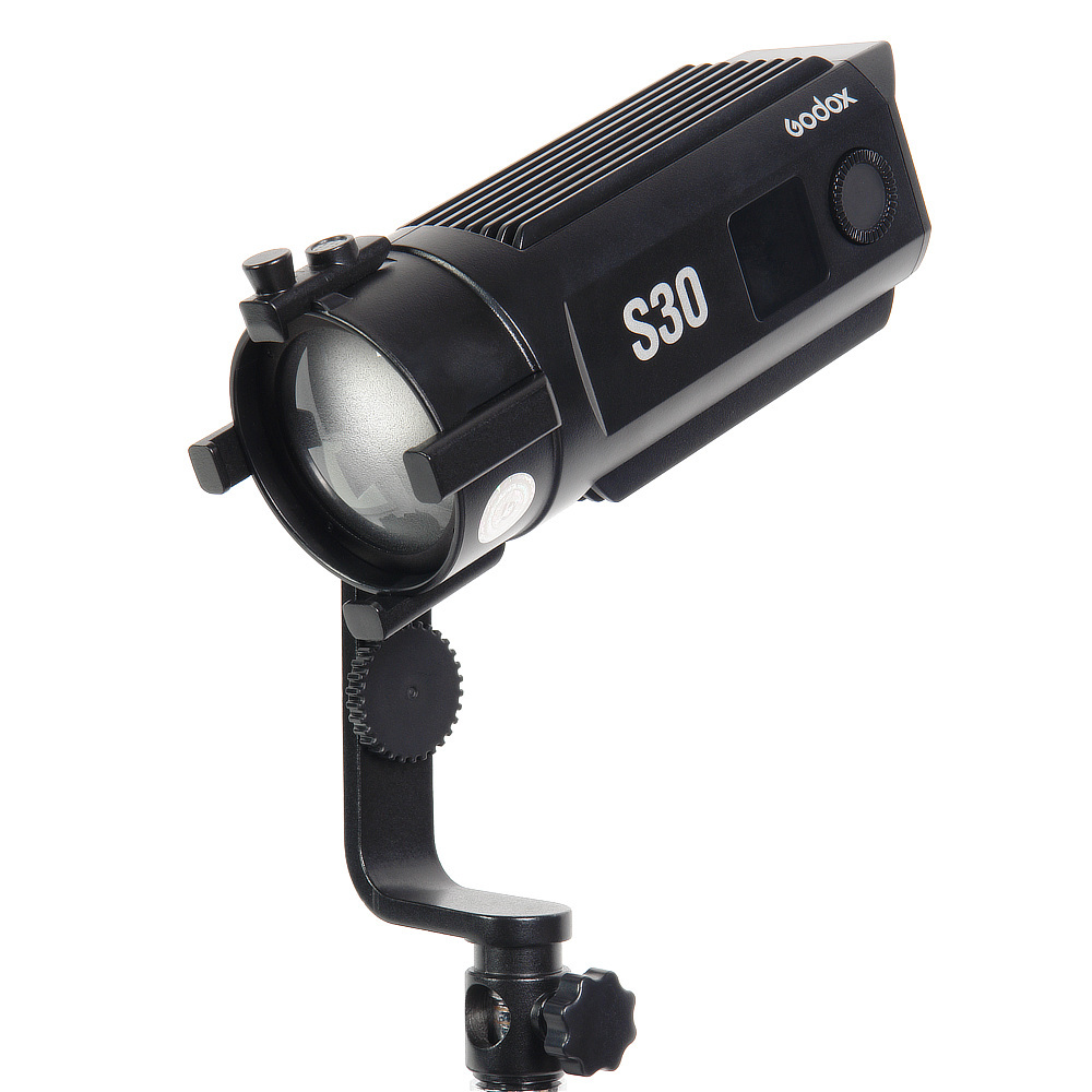 Осветитель светодиодный Godox S30 фокусируемый купить. Гарантия 2