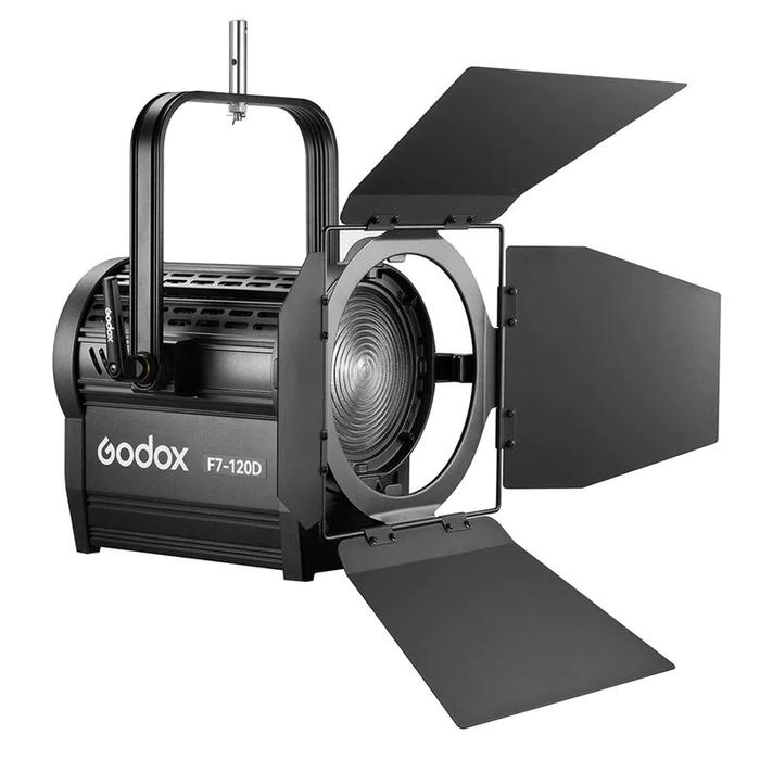 Осветитель светодиодный Godox F7-120D K1 с линзой Френеля