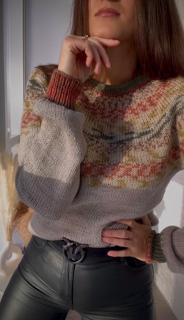 МК Свитер с круглой кокеткой и азиатским ростком