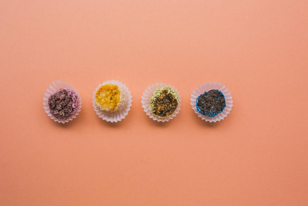 Ассорти raw-конфет (18 штук)