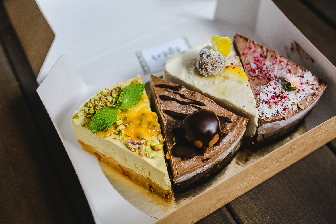 Торт-ассорти (половина)