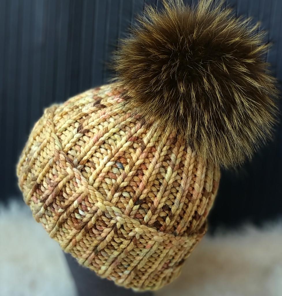 Шапка женская из кашемира и шерсти