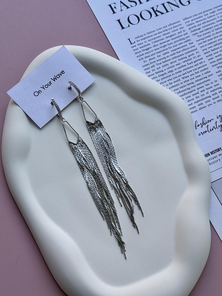 Серьги кисти на английской застёжке (родий)