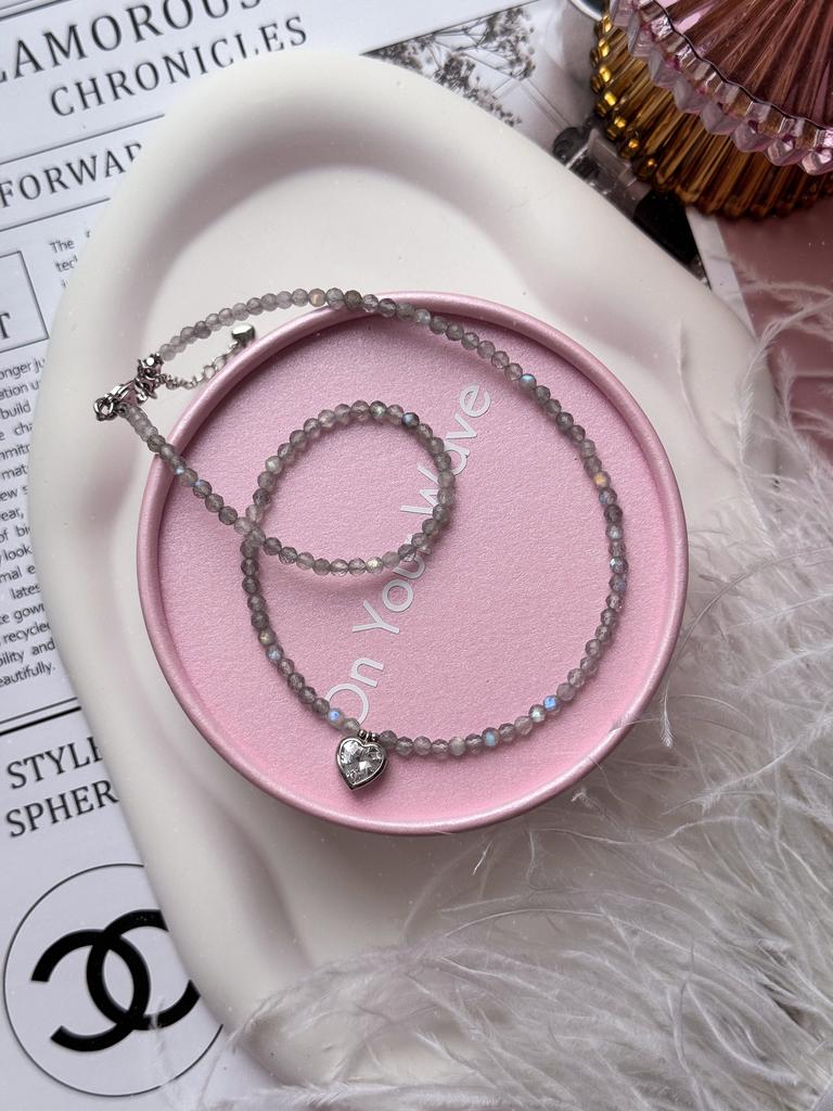 Чокер Curve из лабрадора (родий)