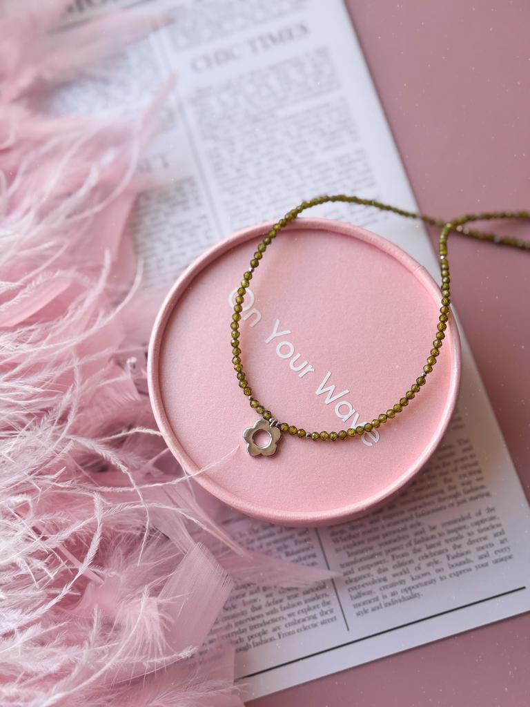 Чокер из циркона с цветочком (родий)