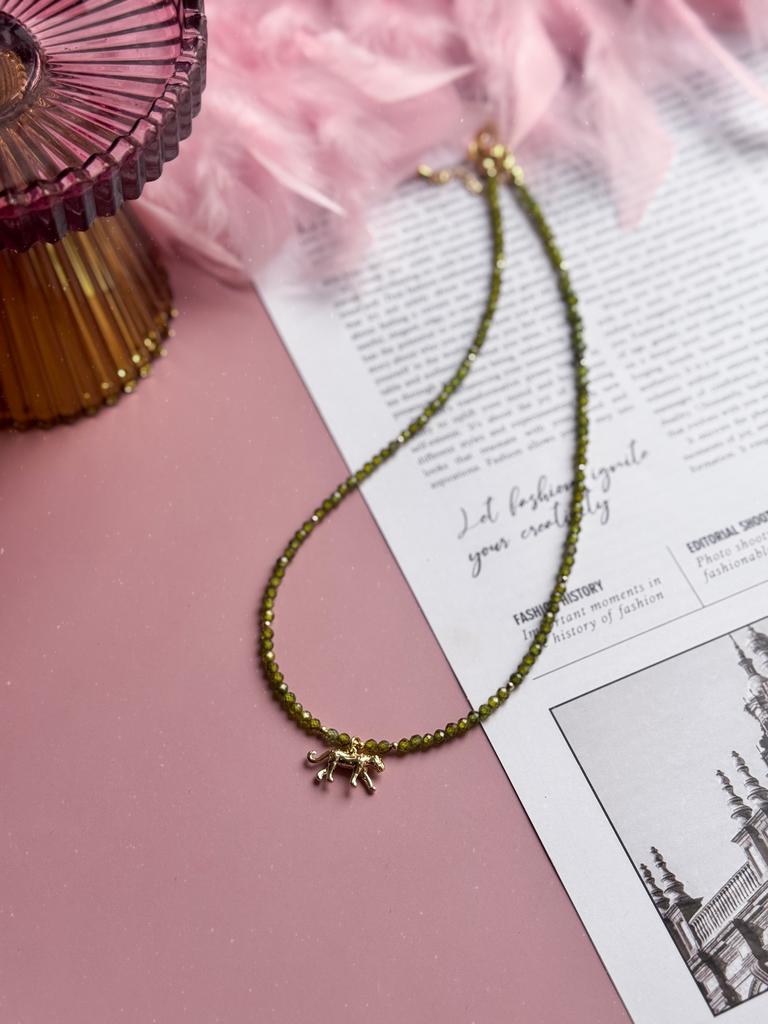 Чокер из зелёного циркона с леопардом (позолота)