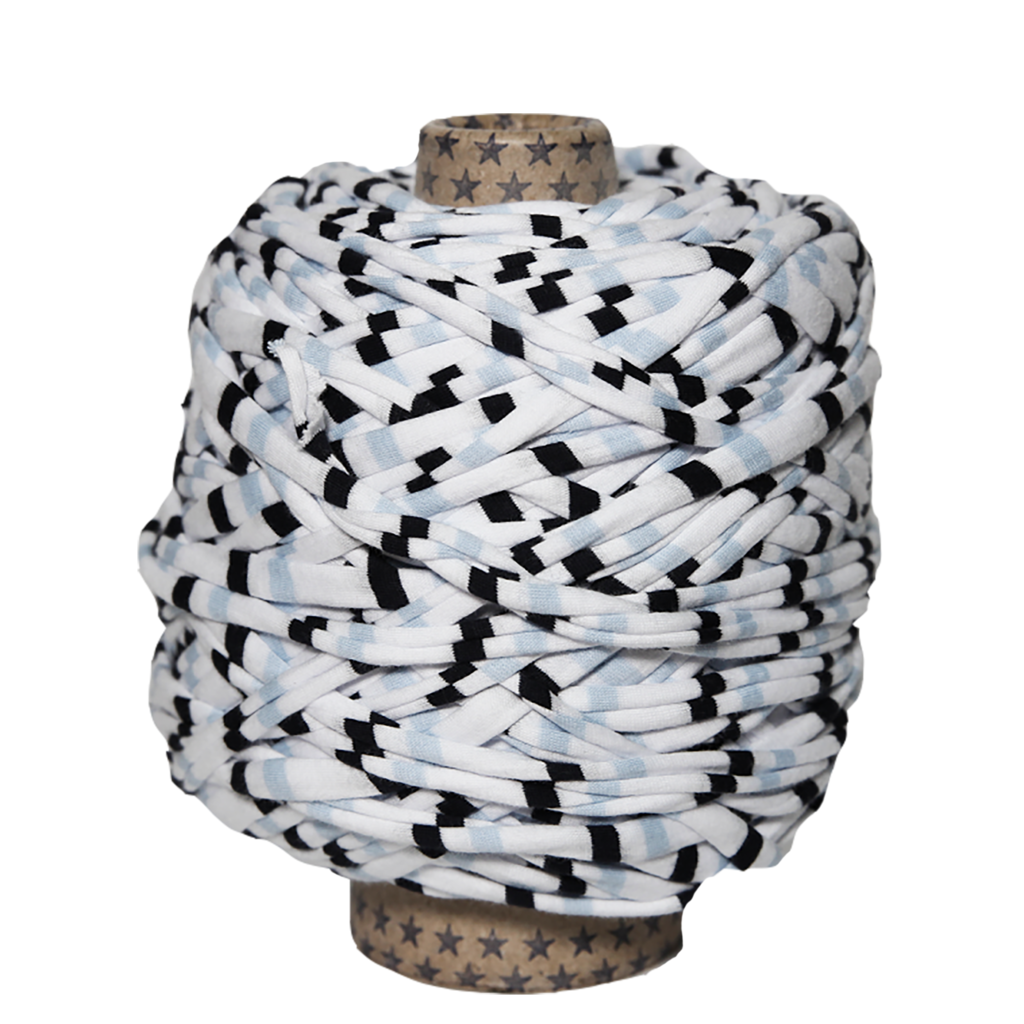 Трикотажная пряжа вторичного производства, 500 гр., цвет "Белый/тёмно-синий/голубой"