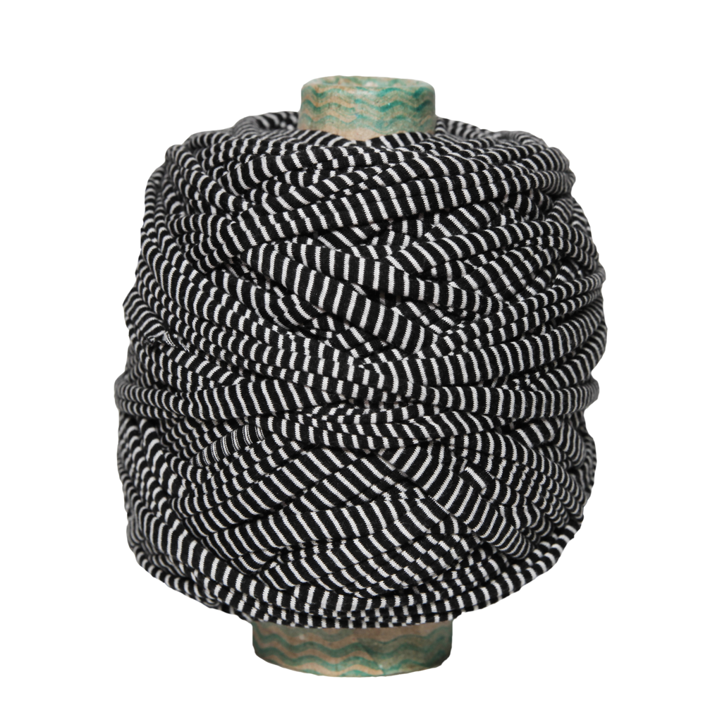 Трикотажная пряжа вторичного производства, 500 гр., цвет "Чёрный в белую мелкую полоску"