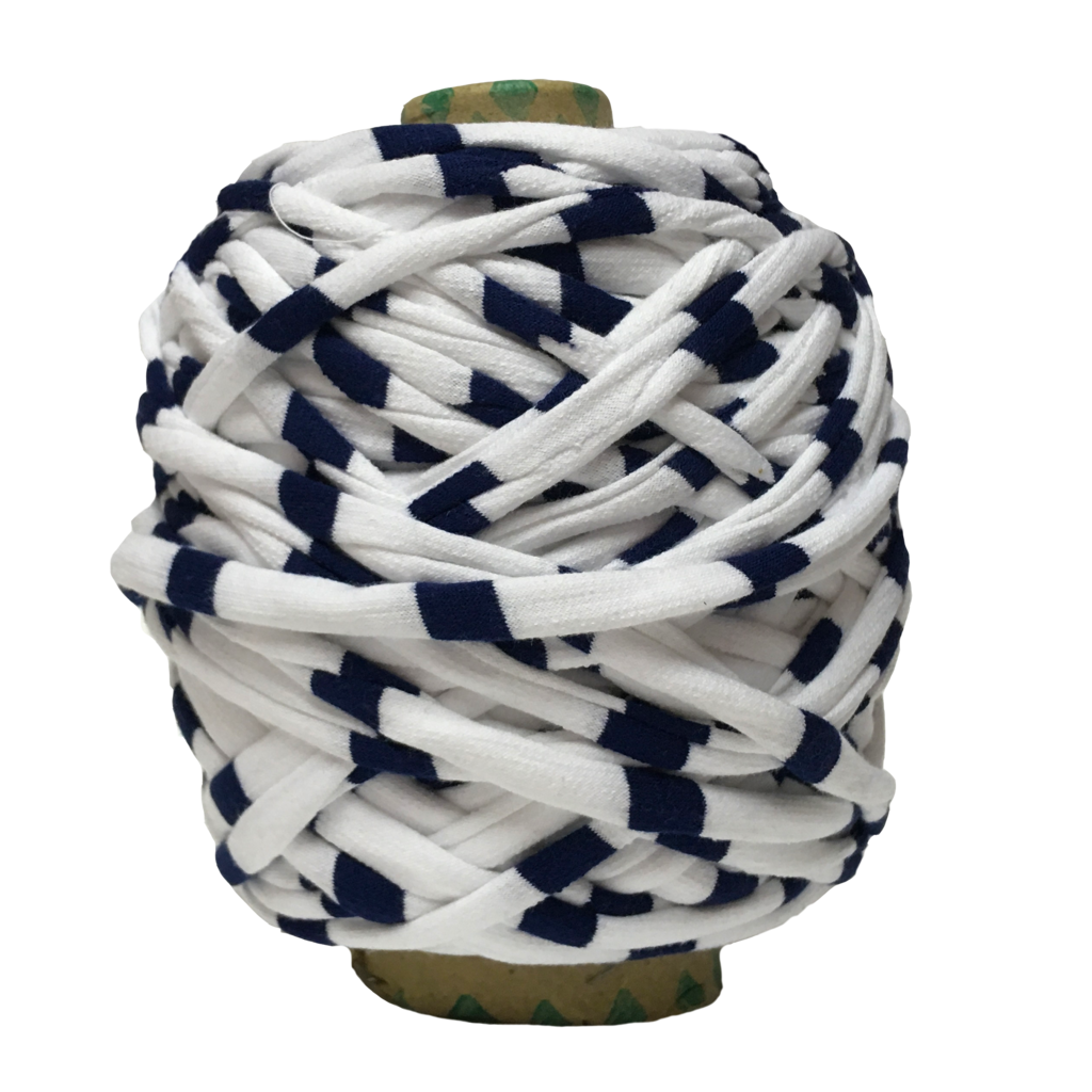 Трикотажная пряжа вторичного производства, 500 гр., цвет "Белый в тёмно-синюю полосу"
