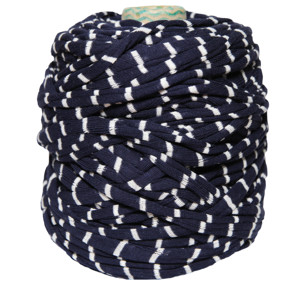 Трикотажная пряжа вторичного производства, 500 гр., цвет "Тёмно-синий в белую полоску. Сеточка"